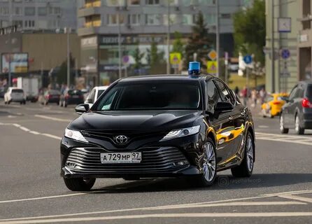 Автомобиль тойота москве