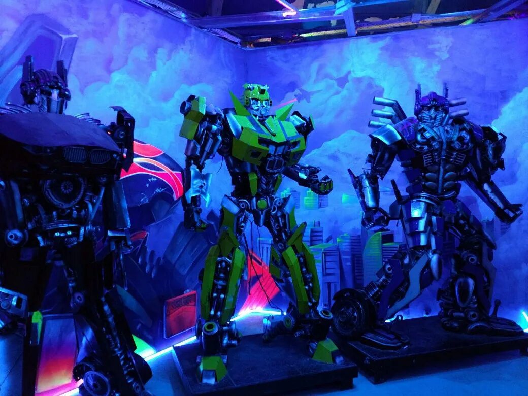 музей трансформеров в текстильщиках. музей трансформеров в москве. музей роботов в текстильщиках музей восстания. музей восстания машин в москве. музей трансформеров в москве.