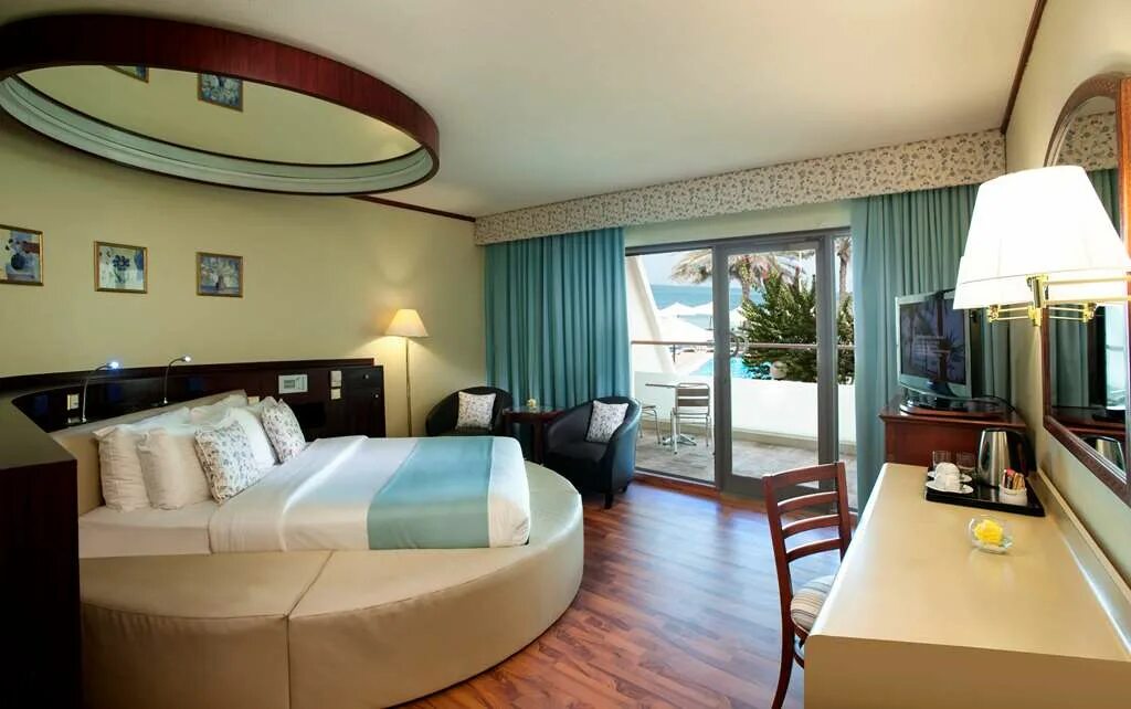 Оксиденталь шарджа гранд отель. Оксидентал шарджа. Occidental sharjah grand (ex. Шарджа гранд отель 4. Отель occidental sharjah grand hotel.