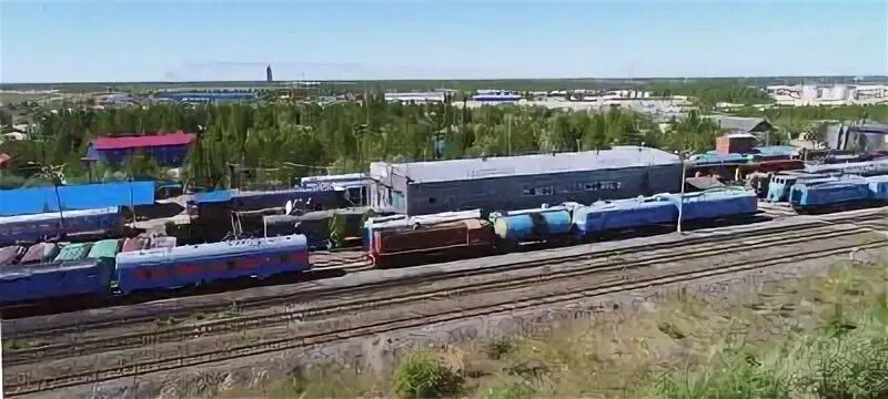 Новый уренгой жд вокзал поезда. Депо сургут тепловоз. 3тэ10м-1416. Станция ягельная новый уренгой. Станция обская бованенково.