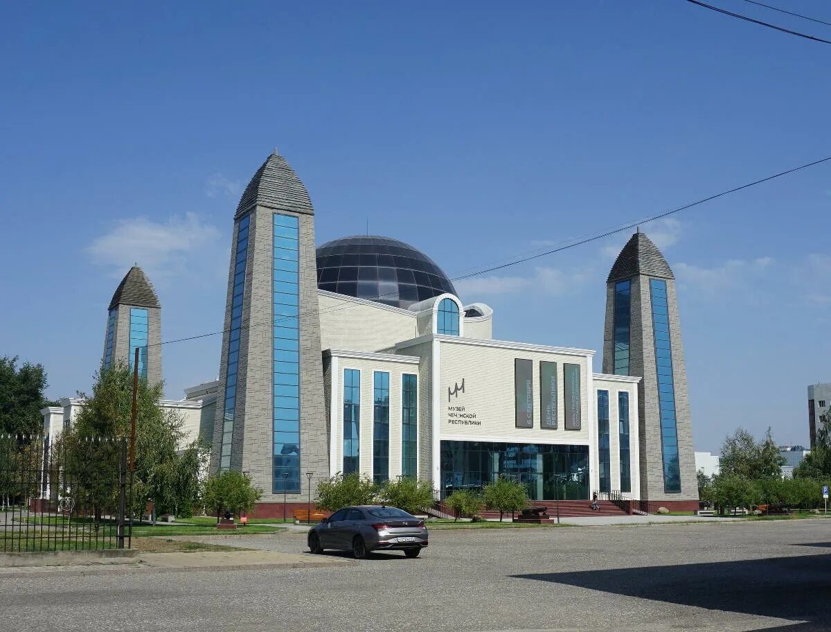 Центральный автовокзал грозный. Мемориал памяти погибшим борцам с терроризмом. 87 грозный. 87 грозный. Улица жуковского грозный.
