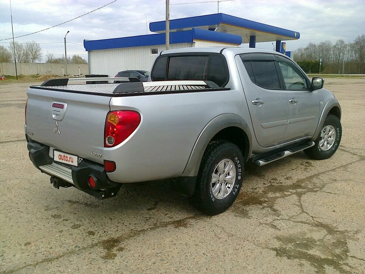 Mitsubishi l200 long. А/М Л - 200 Мицубиси. Mitsubishi l200 длинный кузов. Mitsubishi l200 серебристый. Куплю мицубиси л 200 б у