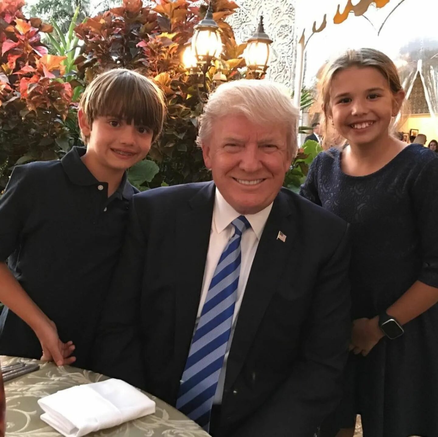 Семья трампа президента. Внучка трампа. Дети дональда трампа фото. Трапм со всеми детьми и внуками. Внук трампа.