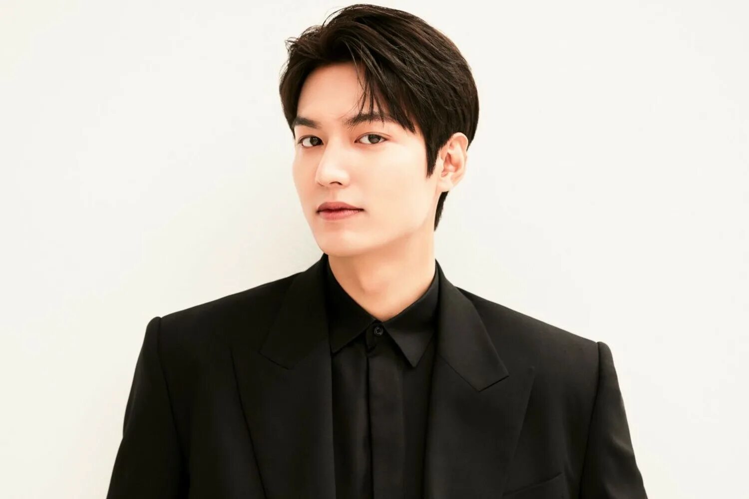 10 мин ли. Ли мин хо. ли мин хо 2025. lee min ho 2025. ли мин хо актер 2025.