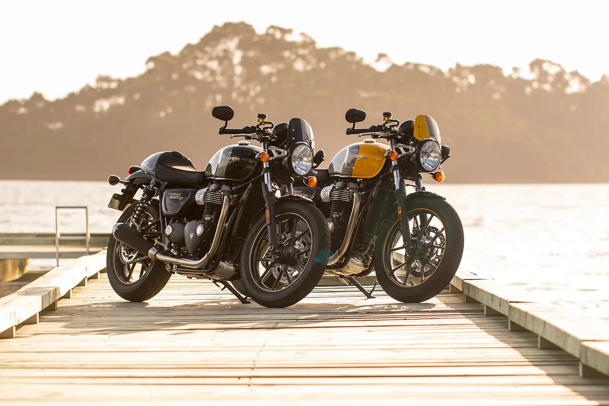 Триумф стиля. Стиль триумф. triumph street cup british racing green. триумф доставка мотоцикл.