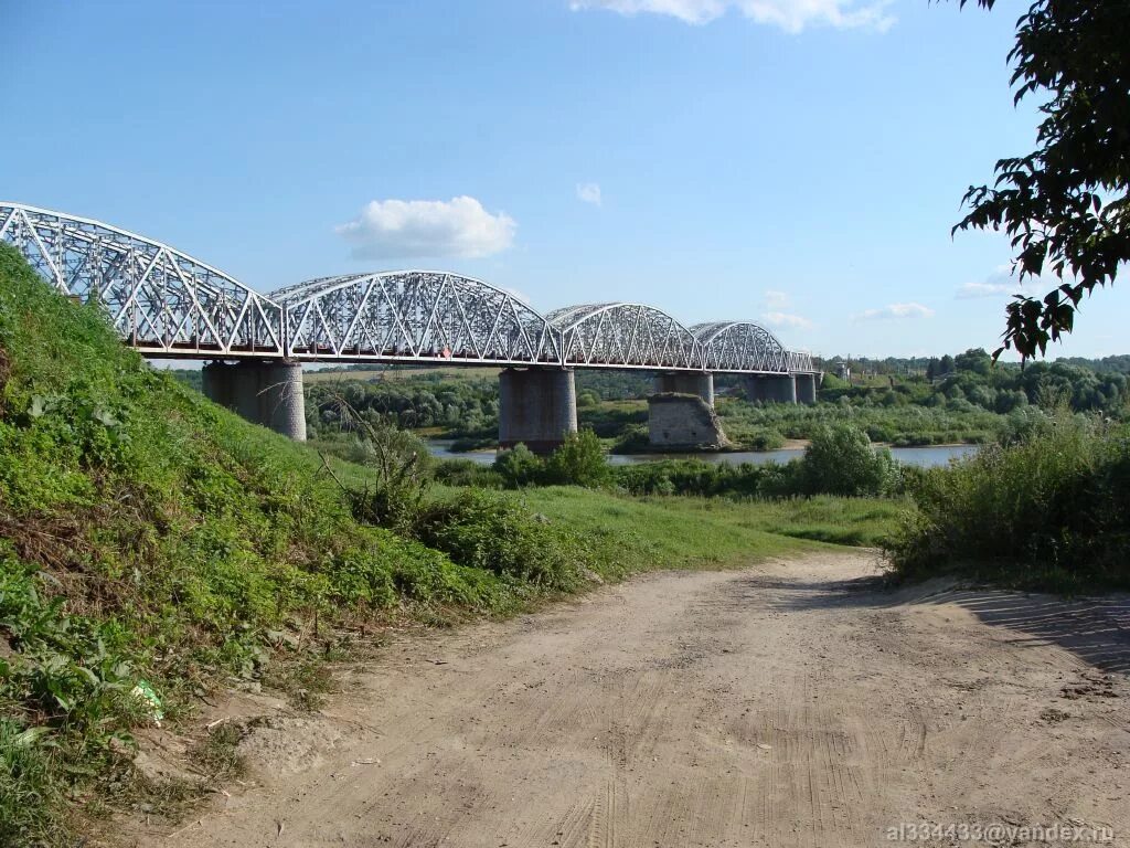 Жд мост серпухов. Через серпухов. Смотровая площадка серпухов ока. Серпухов береговая мост. Через серпухов.