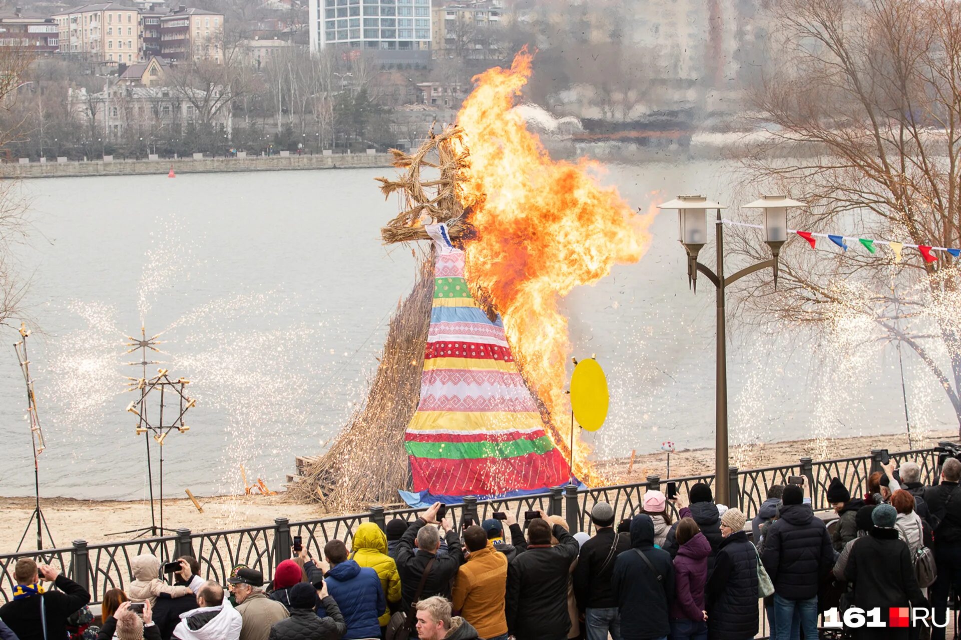 где будет сжигание чучела. где будет сжигание чучела. где будет сжигание чучела. суриков сожжение чучела масленицы. сожжение масленицы.