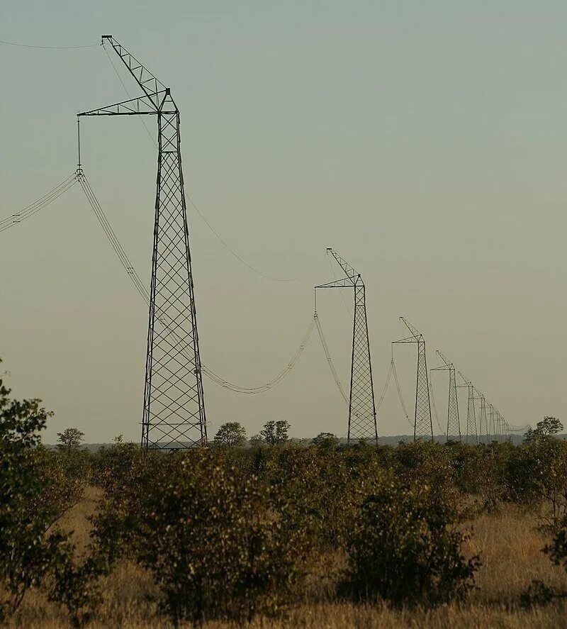 Электропередачи постоянного тока. Hvdc лэп. высоковольтная линия передачи электроэнергии. лэп постоянного тока. высоковольтная линия постоянного тока.