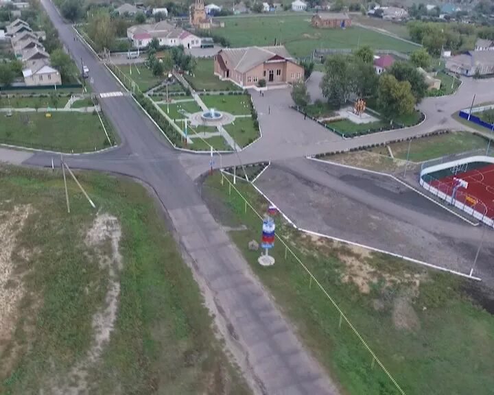 Подсл богучар. Село криница богучарский район. криница воронежская область богучарский район. красивое село богучарского района. школа с луговое богучарский район воронежская область.