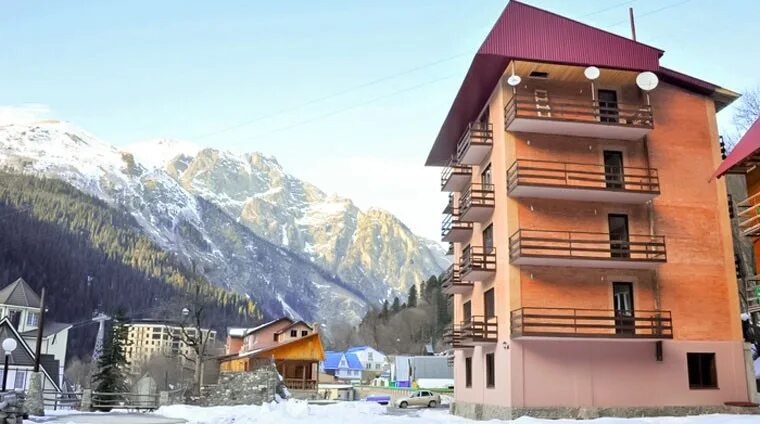 Гостиница таулу домбай. Гостиницы архыз поляна таулу. Таулу 2* домбай. Саулук гостиница в домбае. Отель таулу домбай.