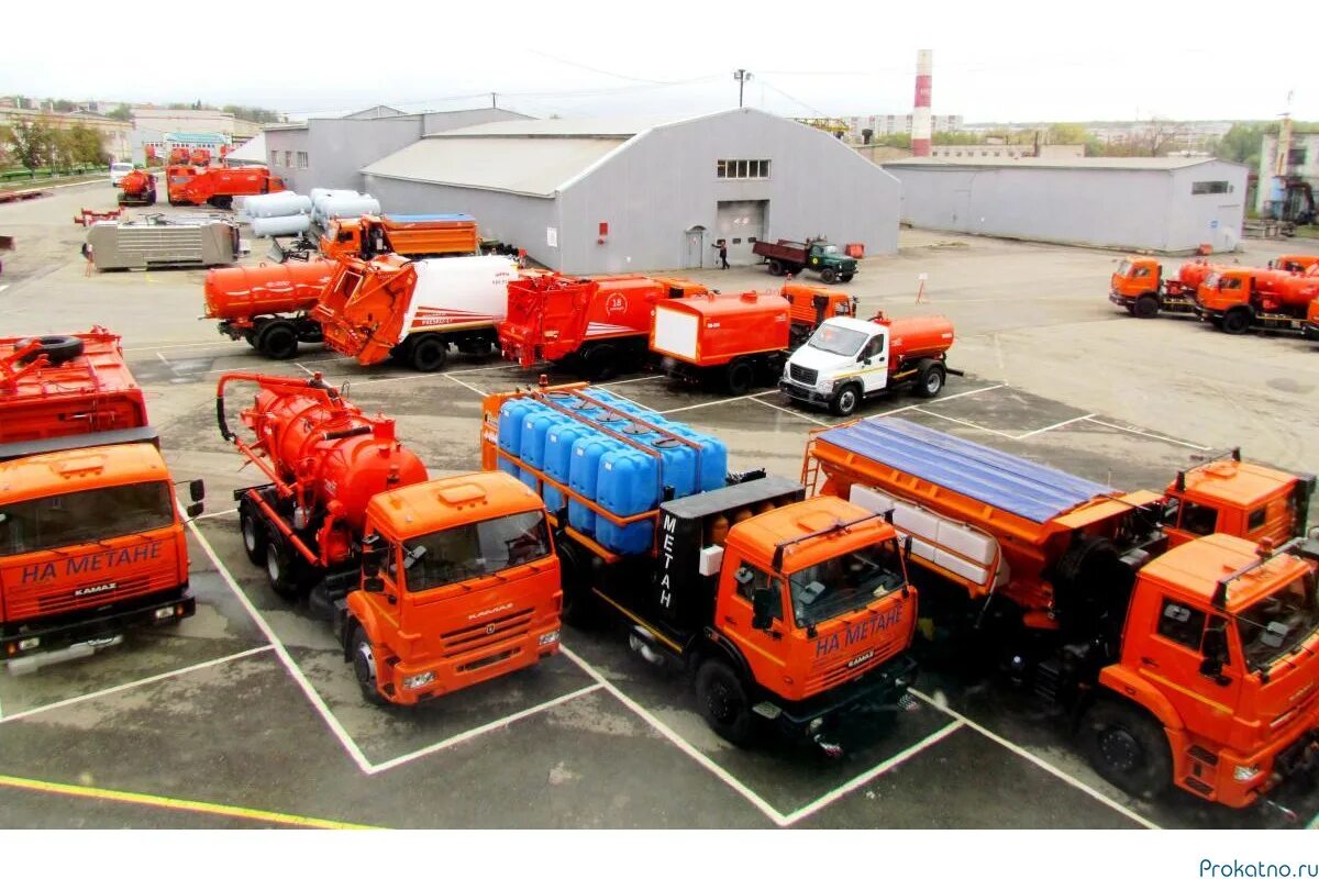 мусор в машине. арзамасский завод коммаш. мценский завод коммаш. мусоровоз спецавтохозяйство обнинск. помощник водителя.