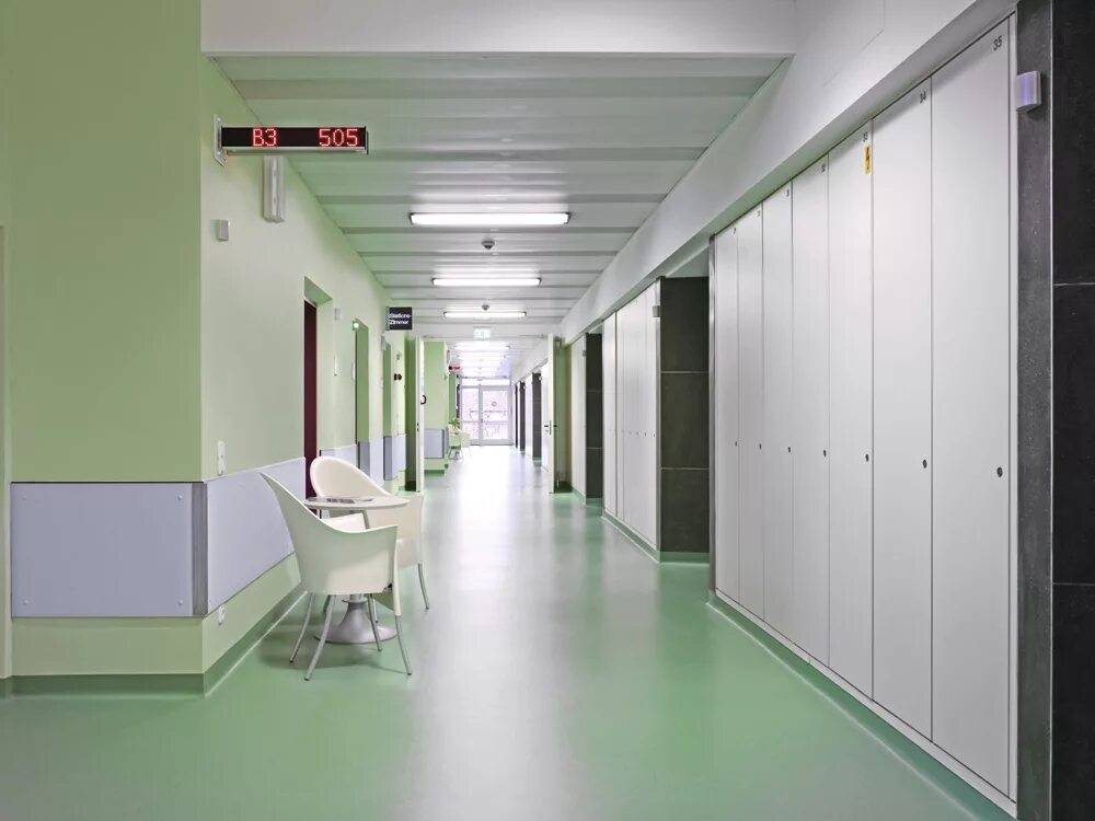Линолеум в больнице. Какой пол в больницах. Полимерный пол в больнице. Пол в больнице. Линолеум для медицинских учреждений.