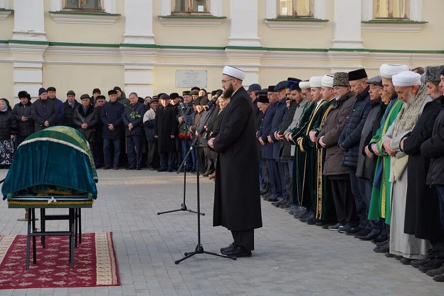 Мусульманское тело. Джаназа дога. Мечеть намаз Татарстан. Джаназа намаз.