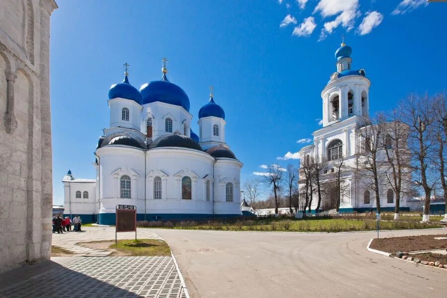 Свято боголюбский монастырь. Храм Андрея Боголюбского село Боголюбово. Боголюбский монастырь храм Рождества Богородицы. Свято Боголюбский монастырь в Боголюбово.