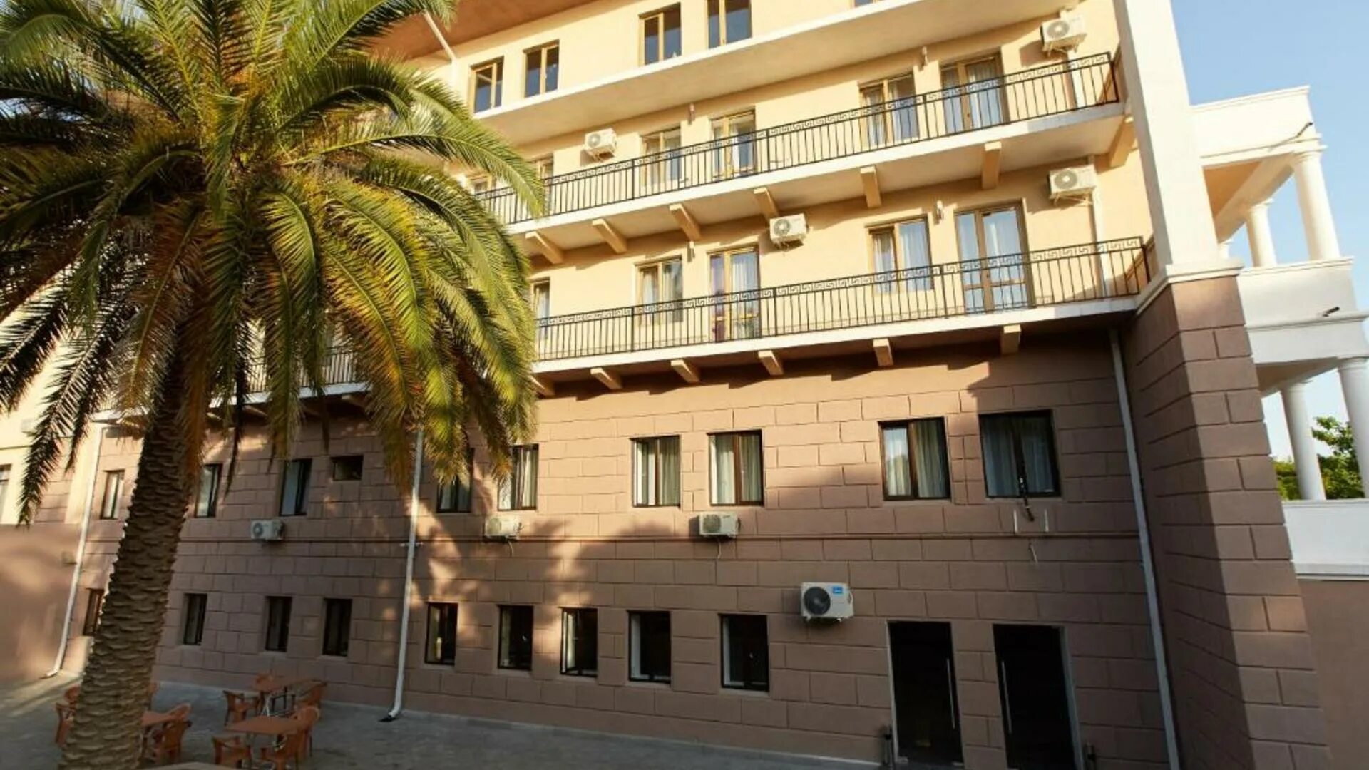 пансионат лазурный берег гагра. Rit hotel гагра абхазия. гостиницы гагра абхазия. гостиница европа абхазия гагра. гранд отель гагра абхазия гагра.