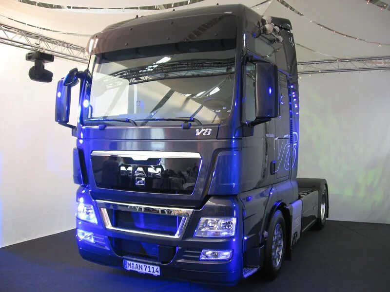 Man tuning. Ман TGX v8. Man TGX 18.510. Man TGX кабина. Man TGX 18440.