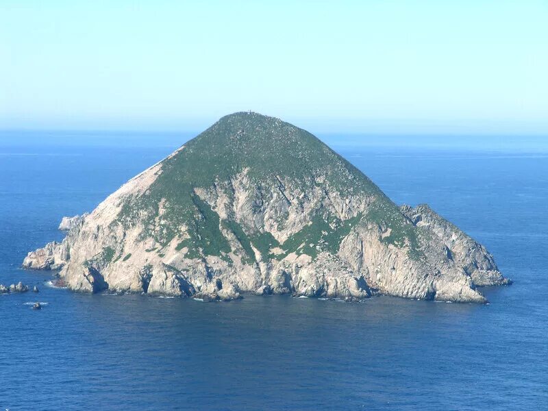 крупнейшие острова охотского моря. остров ионы охотское море. охотское море шантарские острова карта. курильские острова на карте. побережье охотского моря карта.