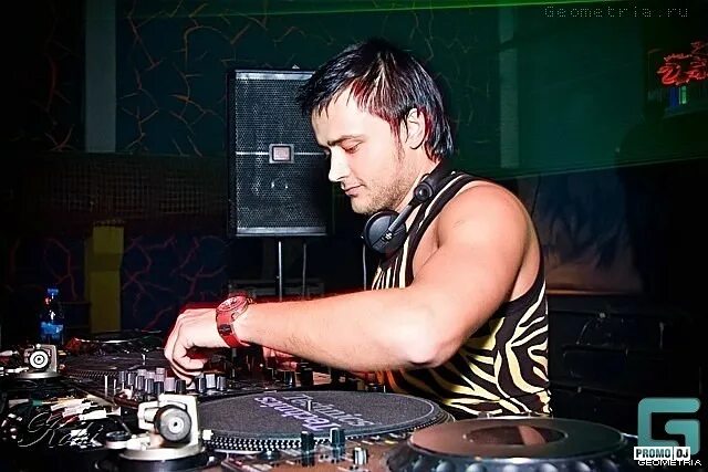 Dj romeo 2004. Диджей ромео фото сейчас. Dj romeo 2006. Dj romeo 2006. Алекс ромео диджей.
