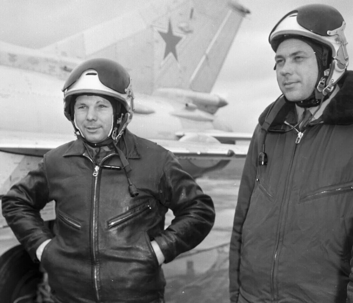 Последнее фото гагарина. Последний полет Юрия Гагарина. Гагарин и Серегин последний полет.