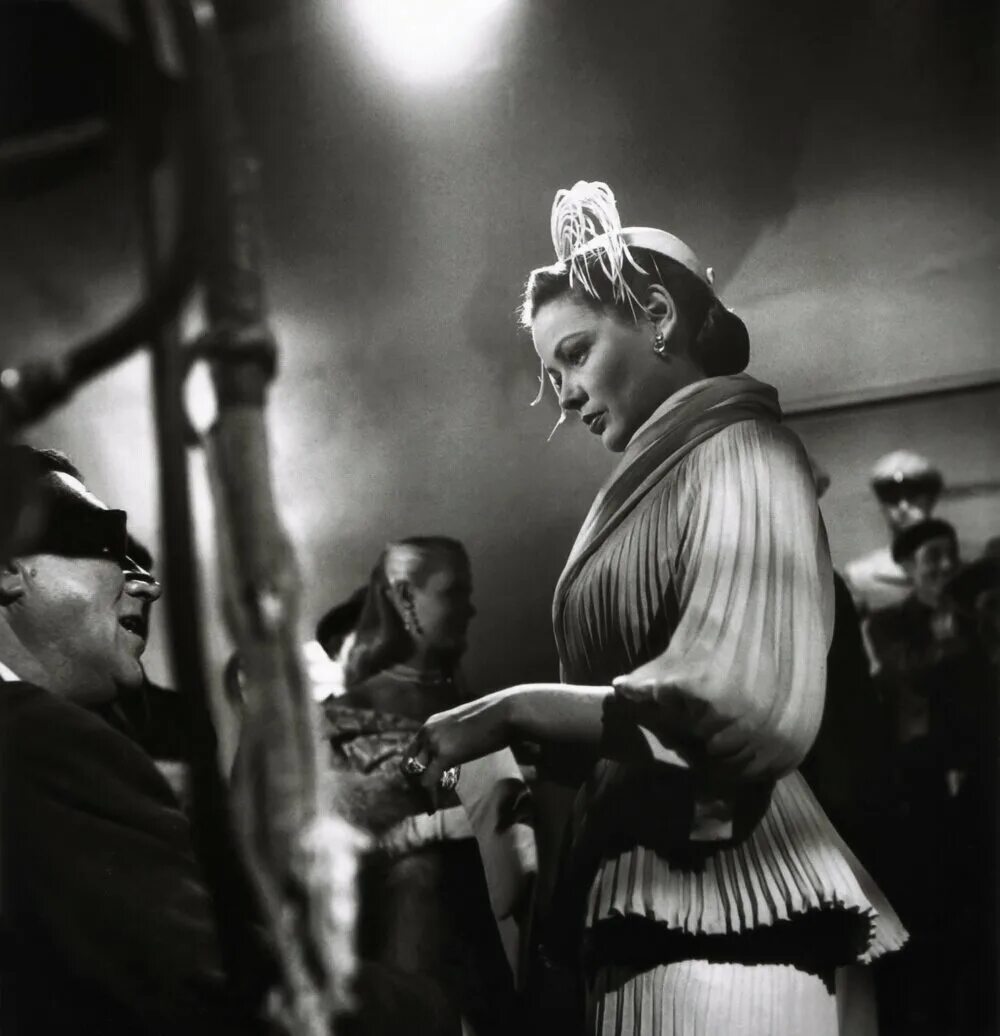 Фото 1951. Джин Тирни на Ривьере. Коринн Кальве.