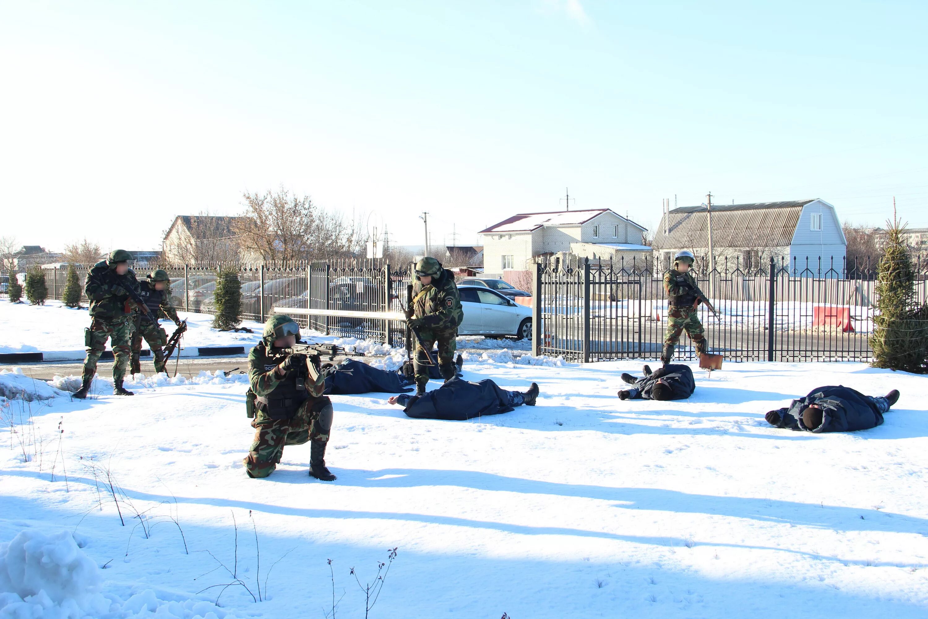 Нападение сегодня на белгородском. Тактико строевое занятие ФСИН. Отдел специального назначения ФСИН. Учение УФСИН Белгород. Нападение на Белгородскую область.