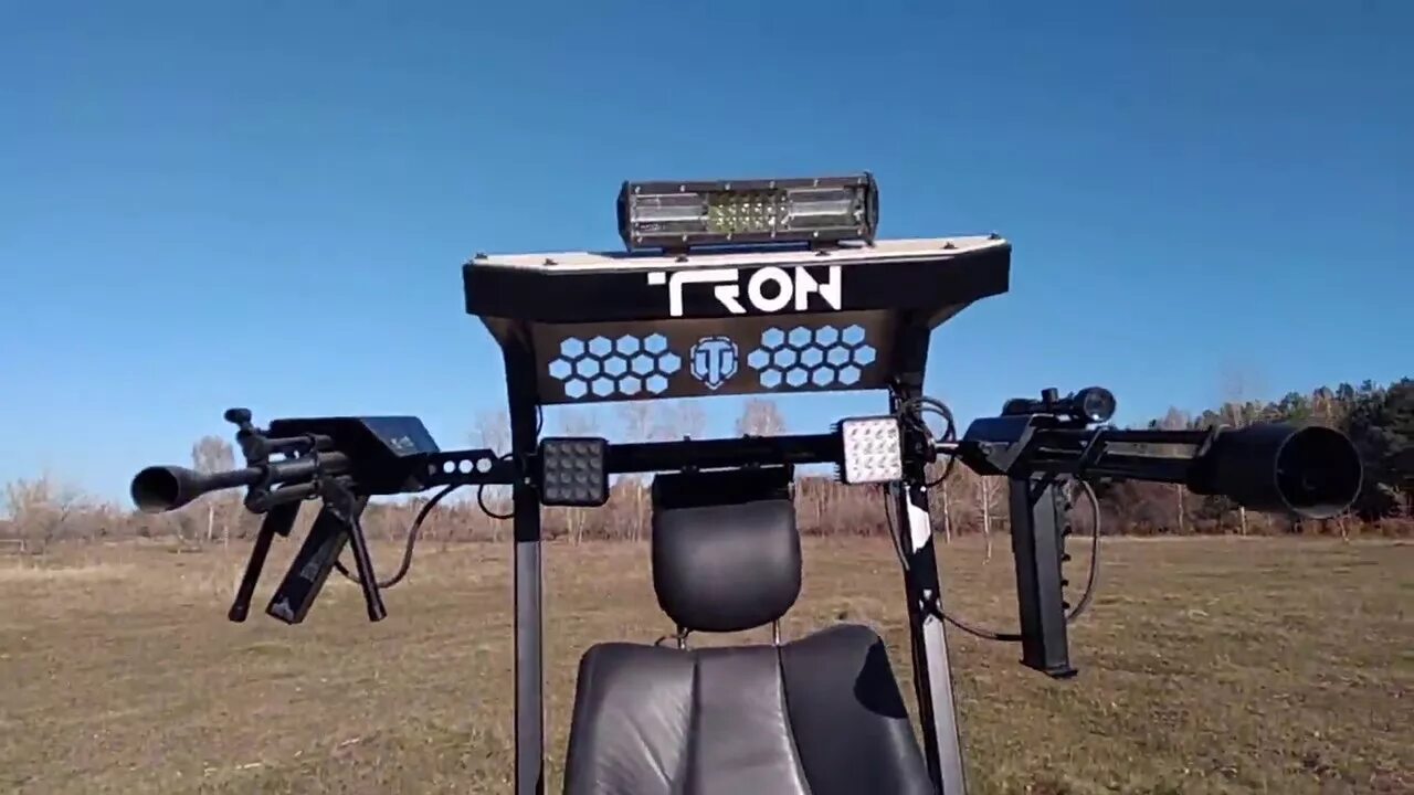 Трон т. Гусеничный трон. pashin кресло. трон на гусеницах. кресло на гусеницах.
