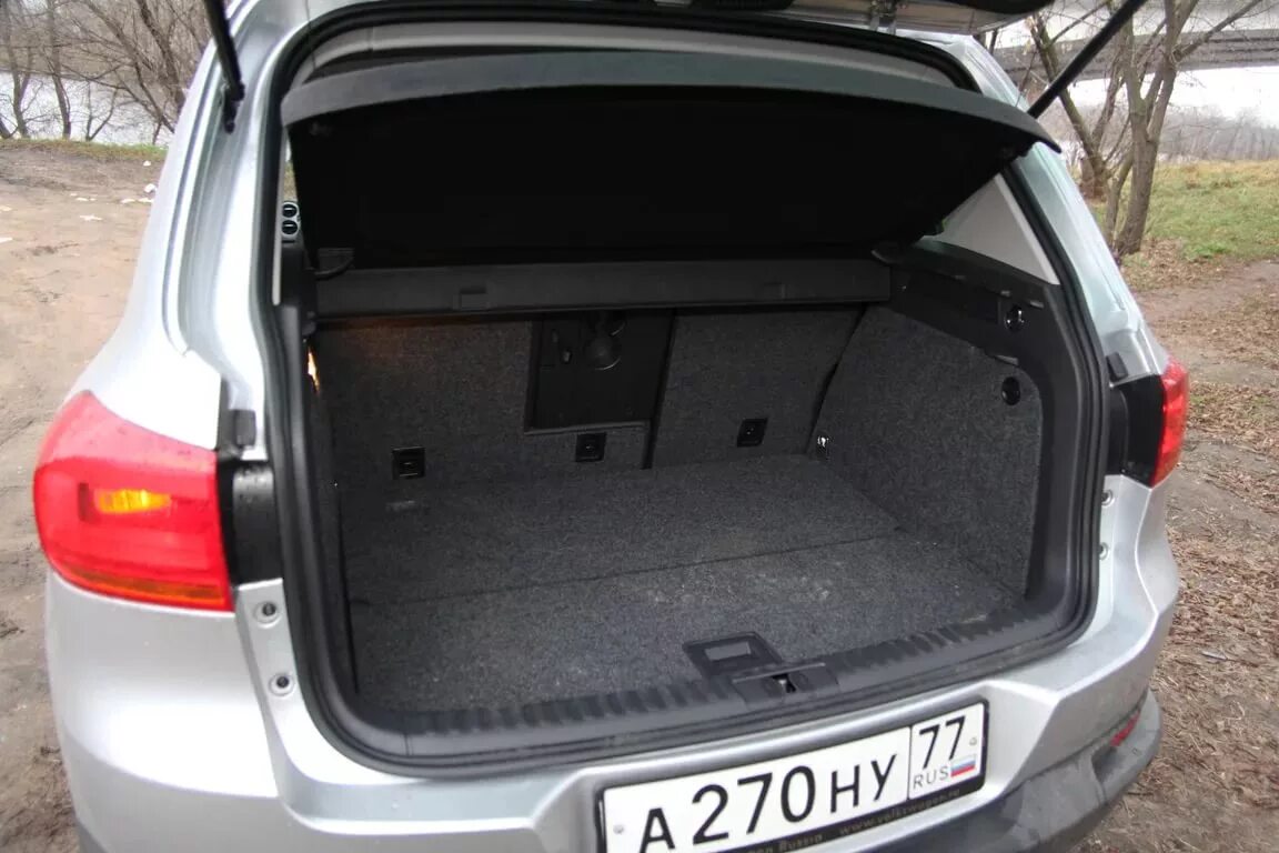 Багажник тигуан 1 рестайлинг. Багажник тигуан 1. багажник vw tiguan 2. volkswagen tiguan 2012 багажник. багажник фольксваген тигуан 2013.