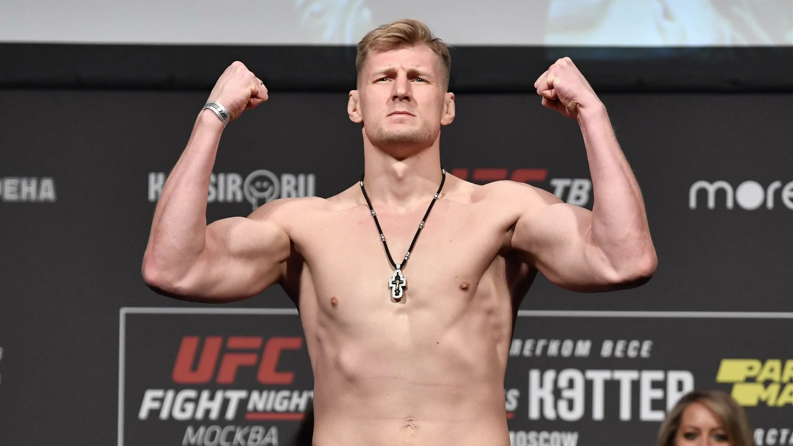 Москва боец мма. Волков юфс. волков боец ufc. александр волков с хабибом. александр волков юфс фото.