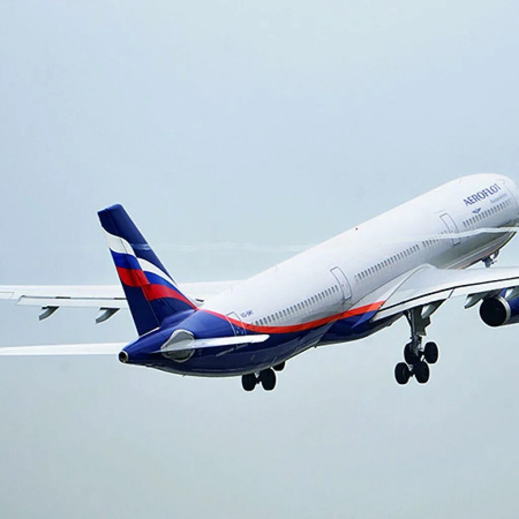 Су1702. Su 1702. Рейс su 1702. Рейс su 1702 москва владивосток. Airbus a330-343 аэрофлот.