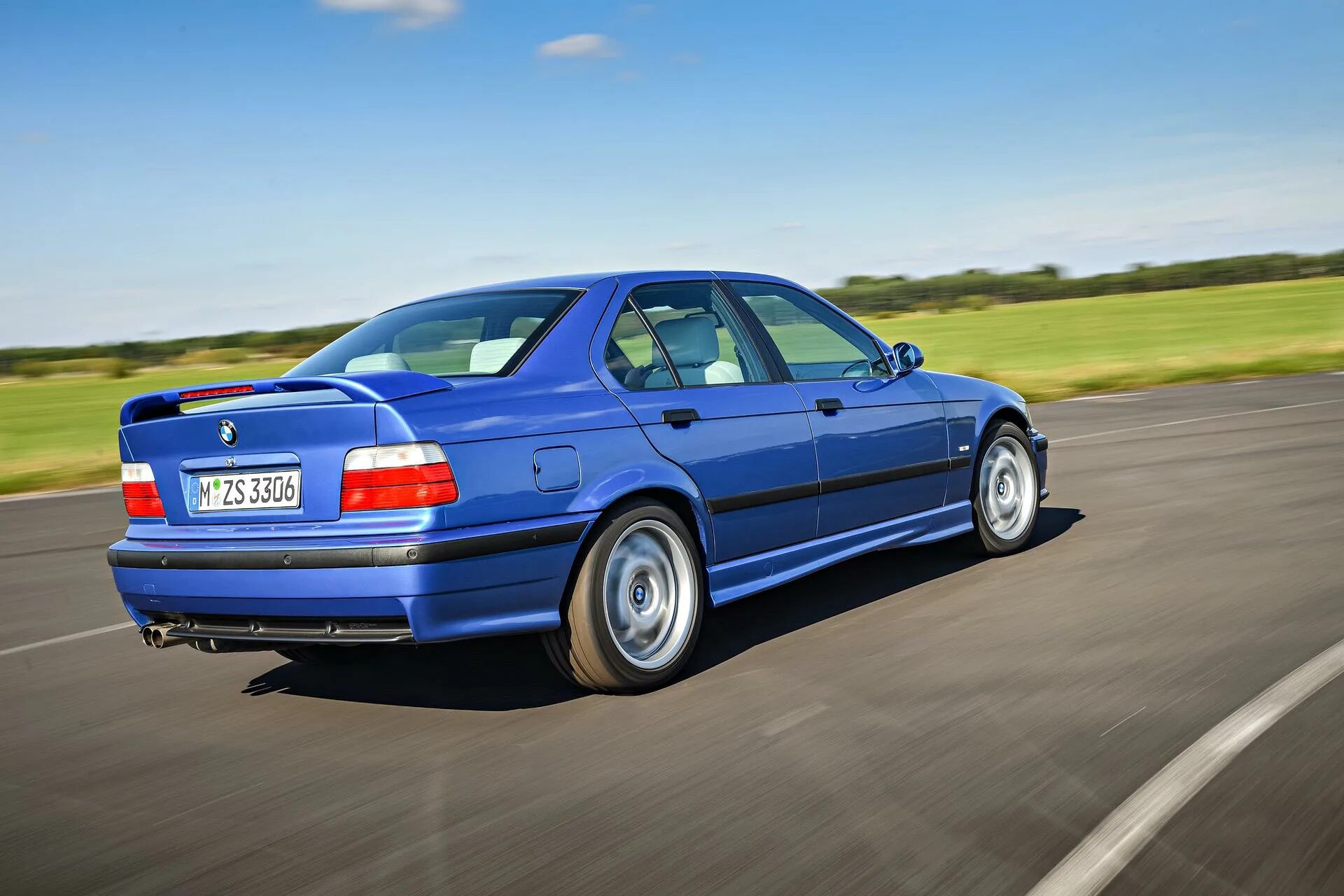 BMW e36 sedan. BMW m3 e36 sedan. BMW m3 e36 седан. Blue BMW e36 sedan. Бмв е36 год