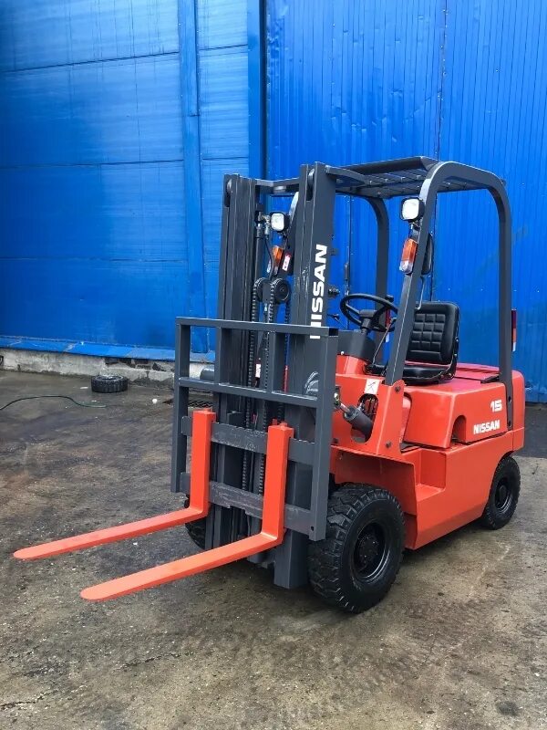 Погрузчик toyota 7fd15. Komatsu погрузчик fd15. Heli cpcd15 - cpqd15. Телескопический погрузчик socma. Hangcha cpcd30-ag2.