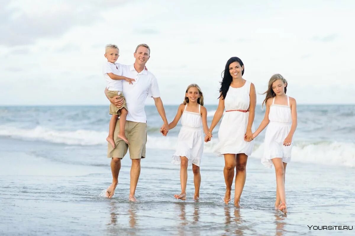 Мама с двумя детьми. Проживает с двумя дочерьми. Проживает с двумя дочерьми. Джессика альба с мужем и детьми. Семейная фотосессия в студии.