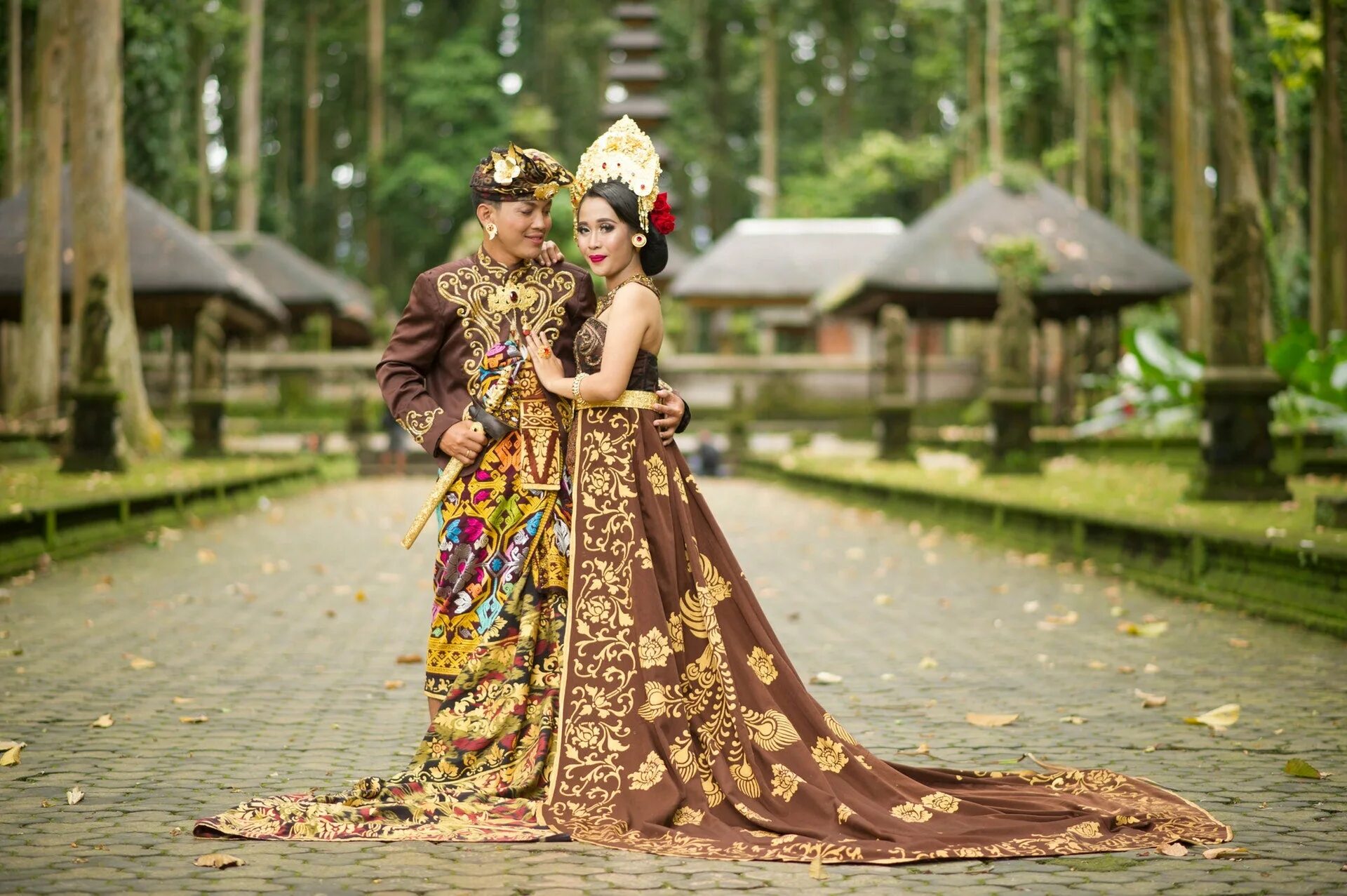 Платье церемония. Traditional Wedding Dress in the Netherlands. Traditions in different Countries. Фото анимации в различных традиционных нарядах. Balinese Dress Handmade.