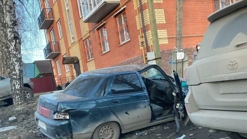 В Ульяновске произошло крупное ДТП из восьми автомобилей РИА Новости, 14.04.20