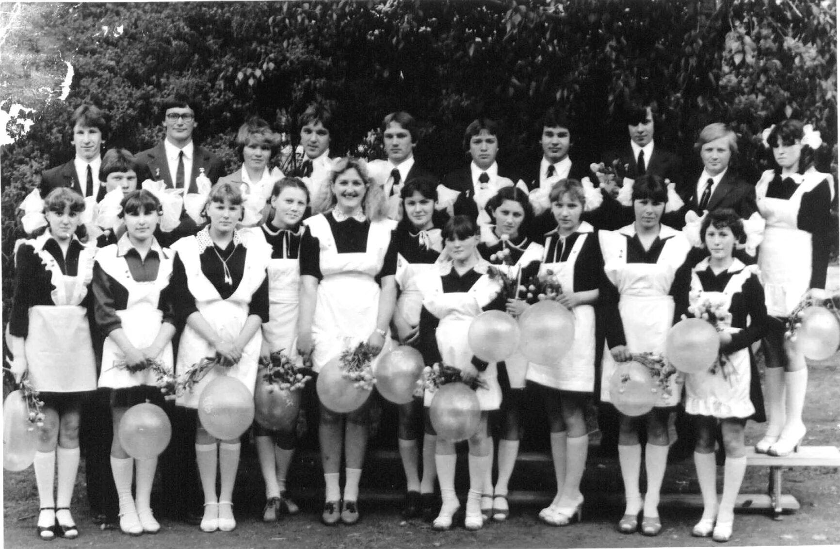 Школа выпуск 1983 г. Школа выпуск 1983 г. Салават школа 8 выпуск 1983г. Выпуск 1983 года. Школа г балтийск школа 4.