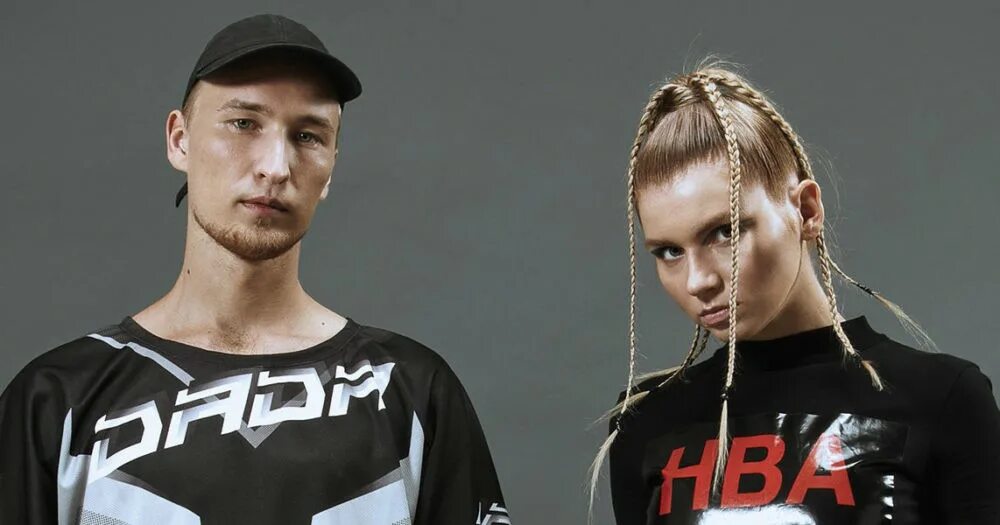 Ic3peak иноагенты. Группа ic3peak. Солист группы айспик. Vampire ic3peak обложка. Группа ic3peak.