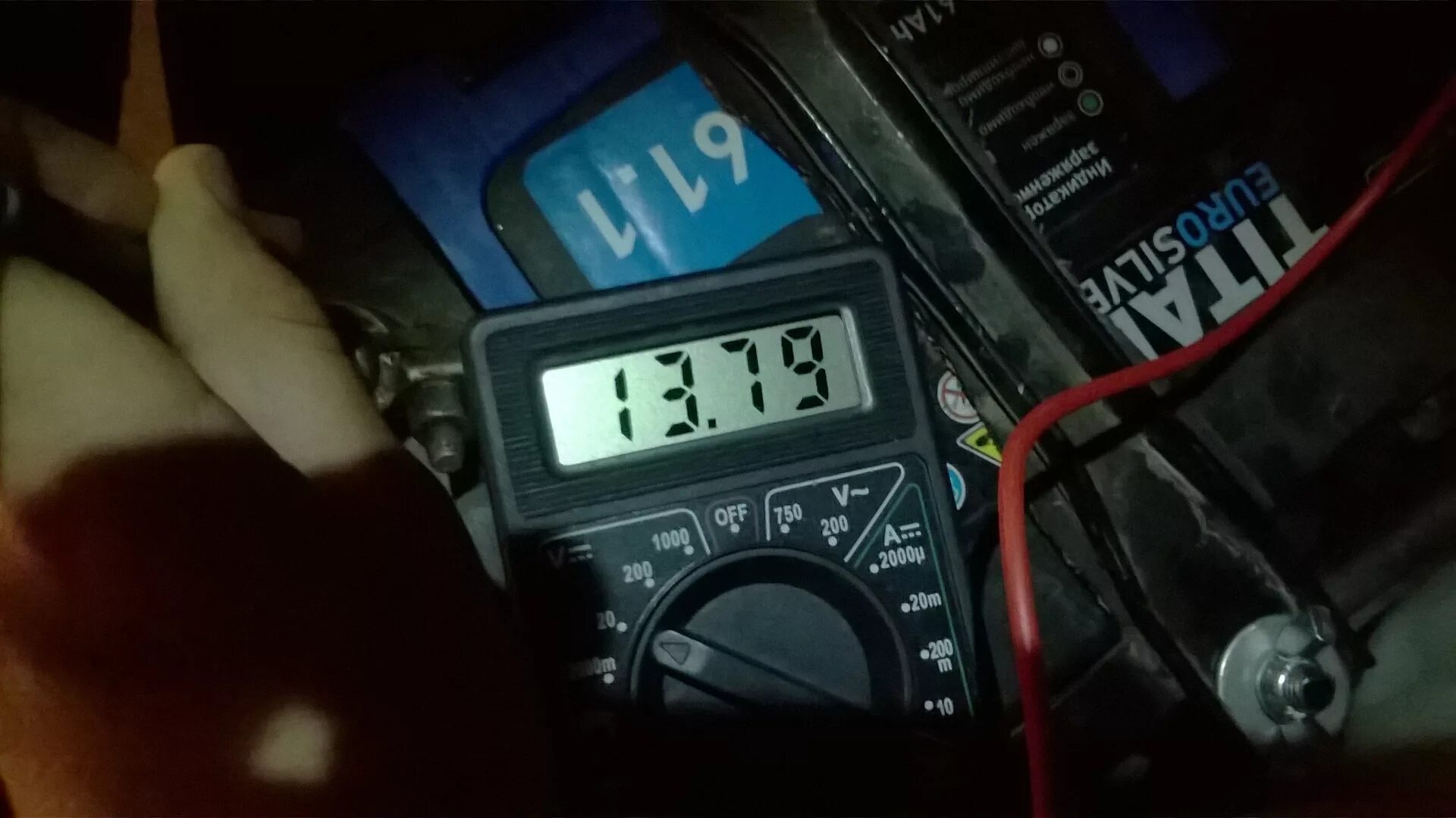 Таблица заряда акб 48 вольт. 11 4 напряжение. Таблица уровня заряда акб. Общее (эквивалентное) сопротивление цепи. R1=r2 = 0.