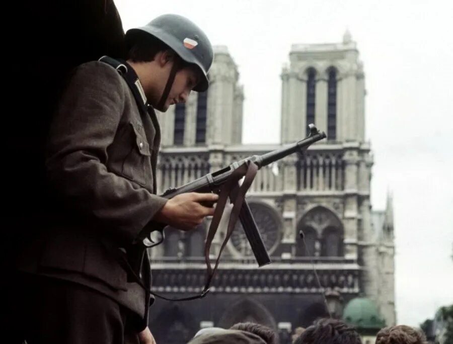 Ли париж. Париж горит 1966. париж в огне фильм 1990. горит ли париж фильм 1966. жан-поль бельмондо горит ли париж.