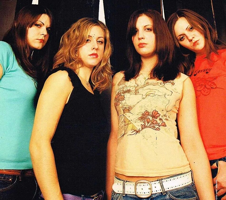 Донна групп. Донна групп. Рок группа donna rosa. Донна групп. Провинциалка песня слушать женщина поет.