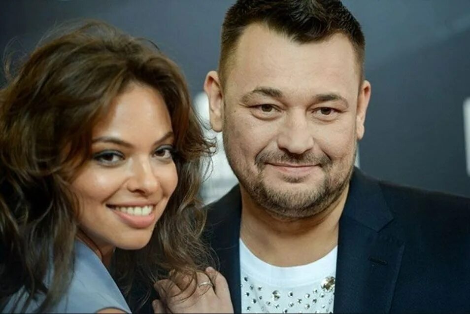 сергей жуков и регина бурд. сергей жуков и регина бурд. жена сергея жукова. руки вверх регина бурд. сергей жуков руки вверх жена.