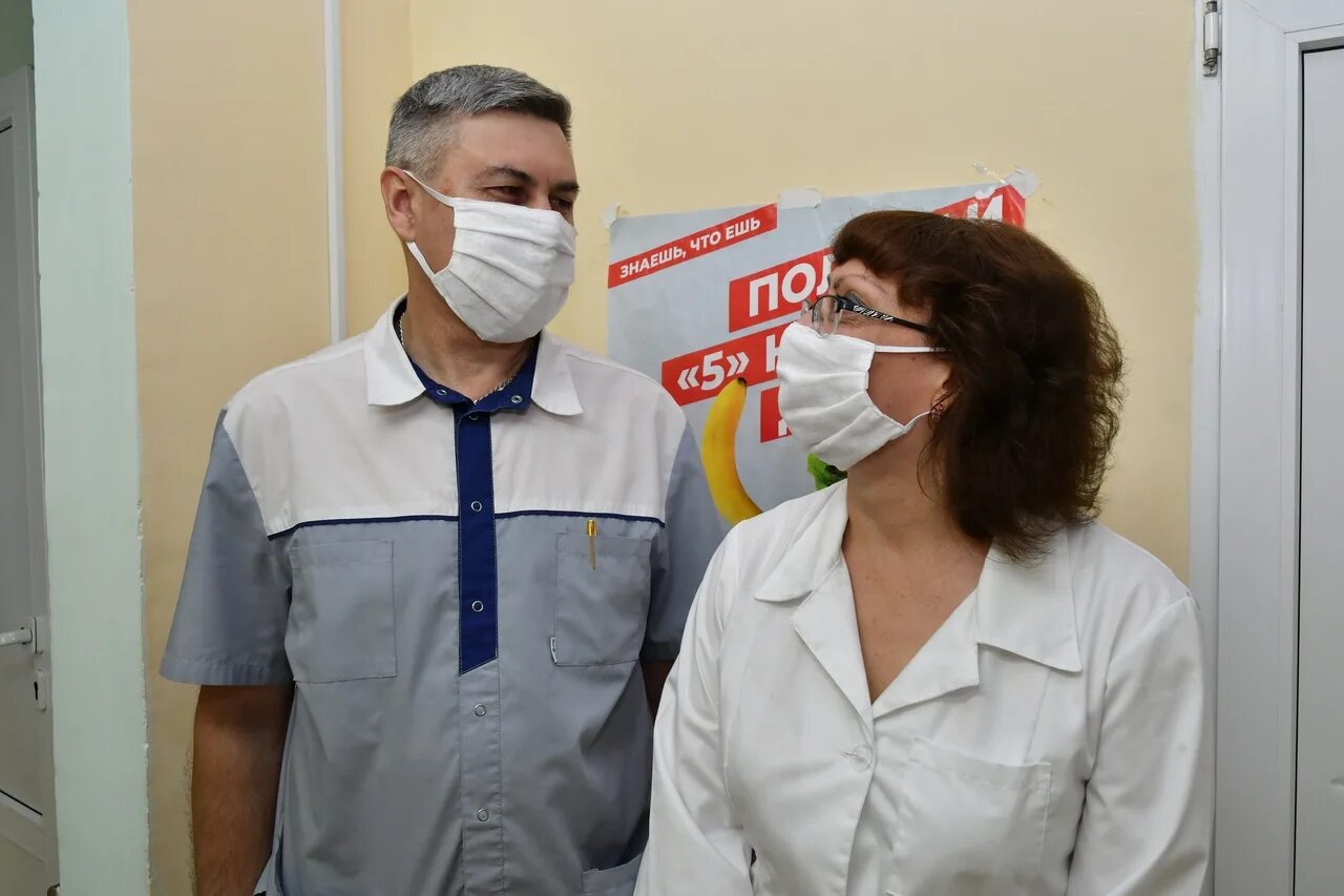 Цгб октябрьск самарской. Больница октябрьск самарская область. Ленина 44 октябрьск. Октябрьск больница. Цгб октябрьск самарской области главврач.