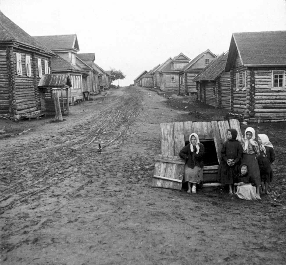 Деревня Волговерховье. Деревня 19 века в России. Старинная деревня. Поселок старый.