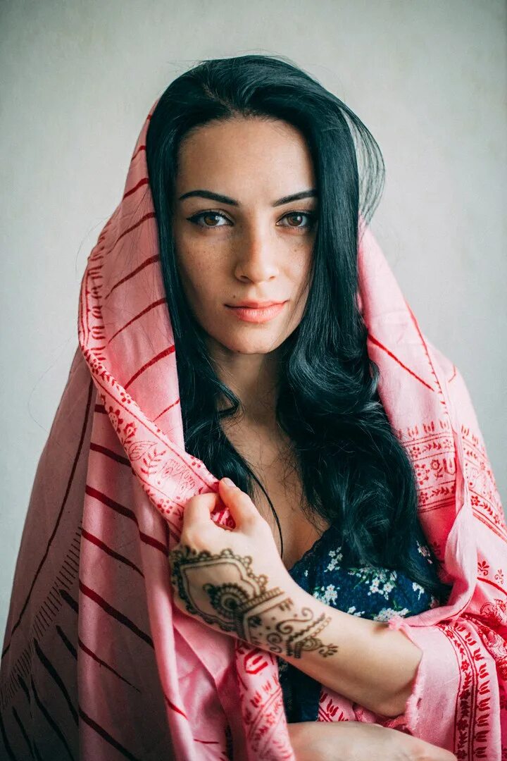 Аревик шопен. Аревик геворкян актриса. Аревик шопен. Мелкумян аревик. Аревик шопен инстаграм анонимно.