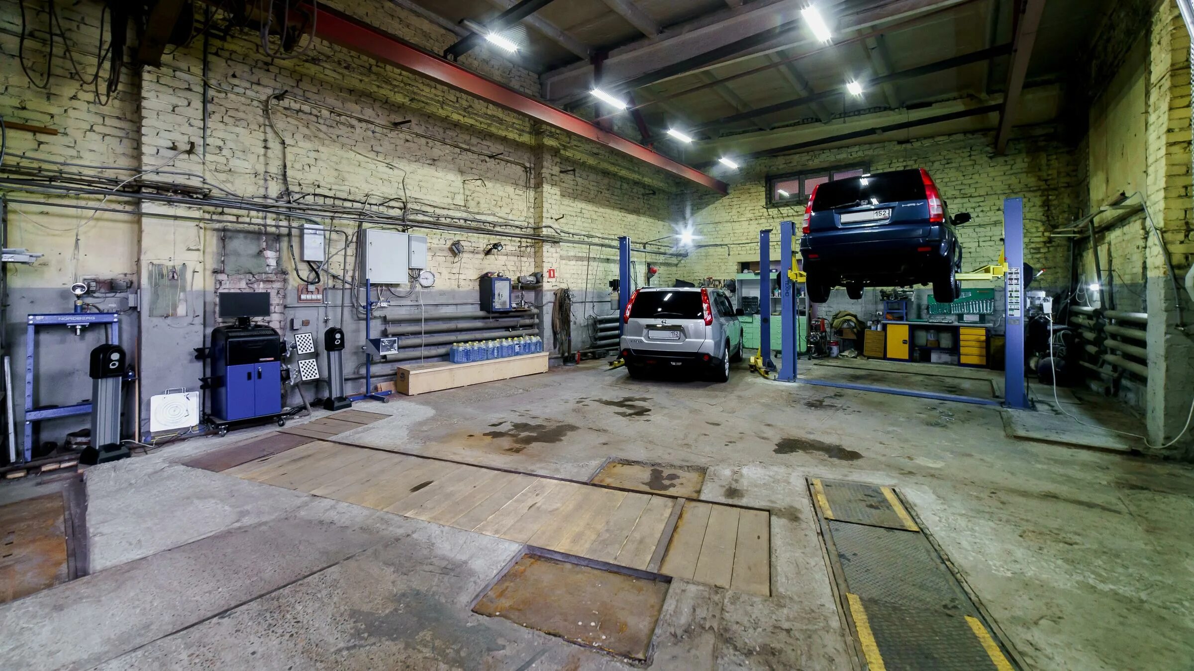 Томск рабочая улица 60 fourv. , 12бс2. Ул орджоникидзе д 1 а шарья. Автосервис шарья. Рабочий автосервиса.