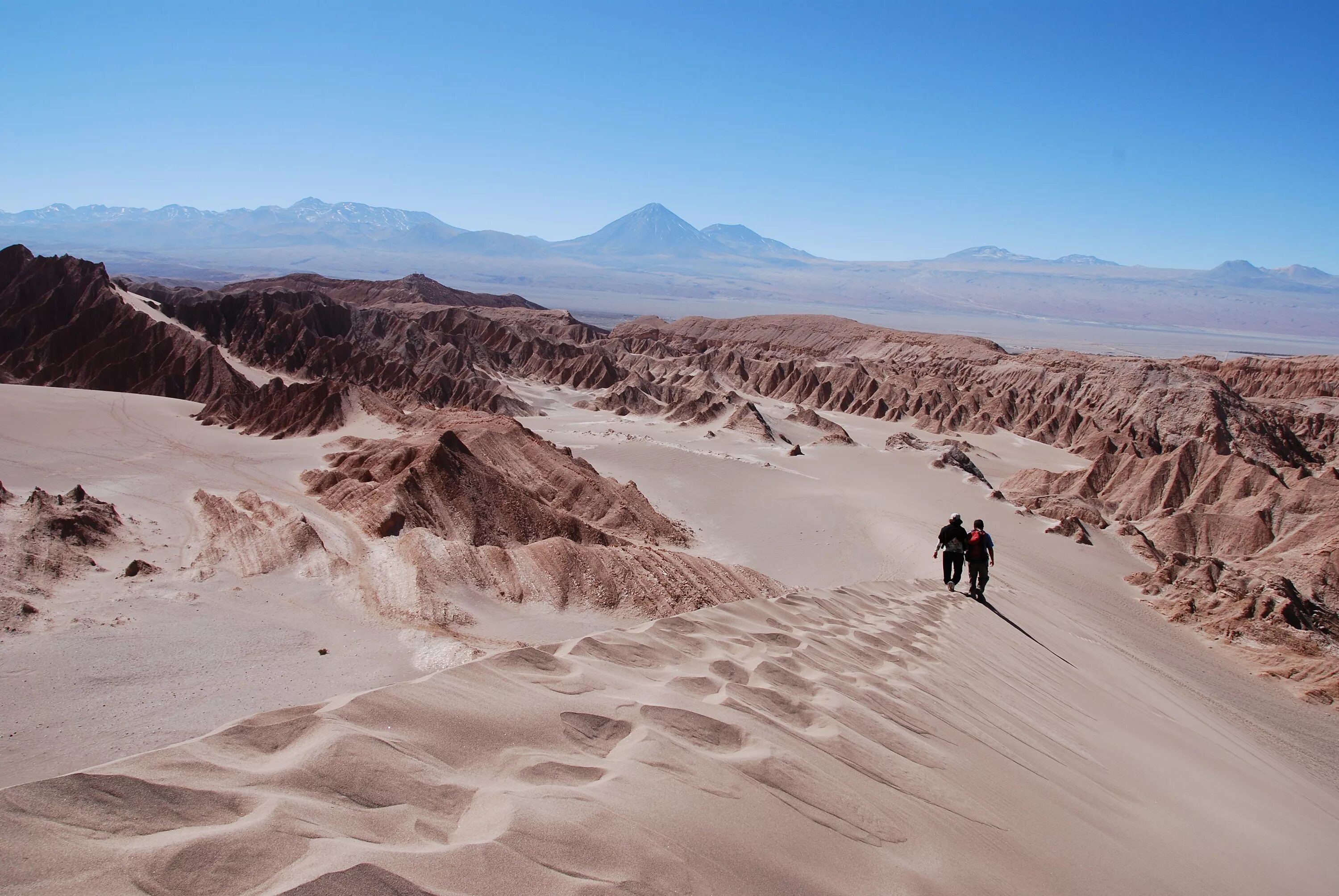 Самая сухая долина. Чили пустыня Атакама. Южная Америка пустыня Атакама. Чили Америка пустыня Атакама. Сан-Педро-де-Атакама Чили.