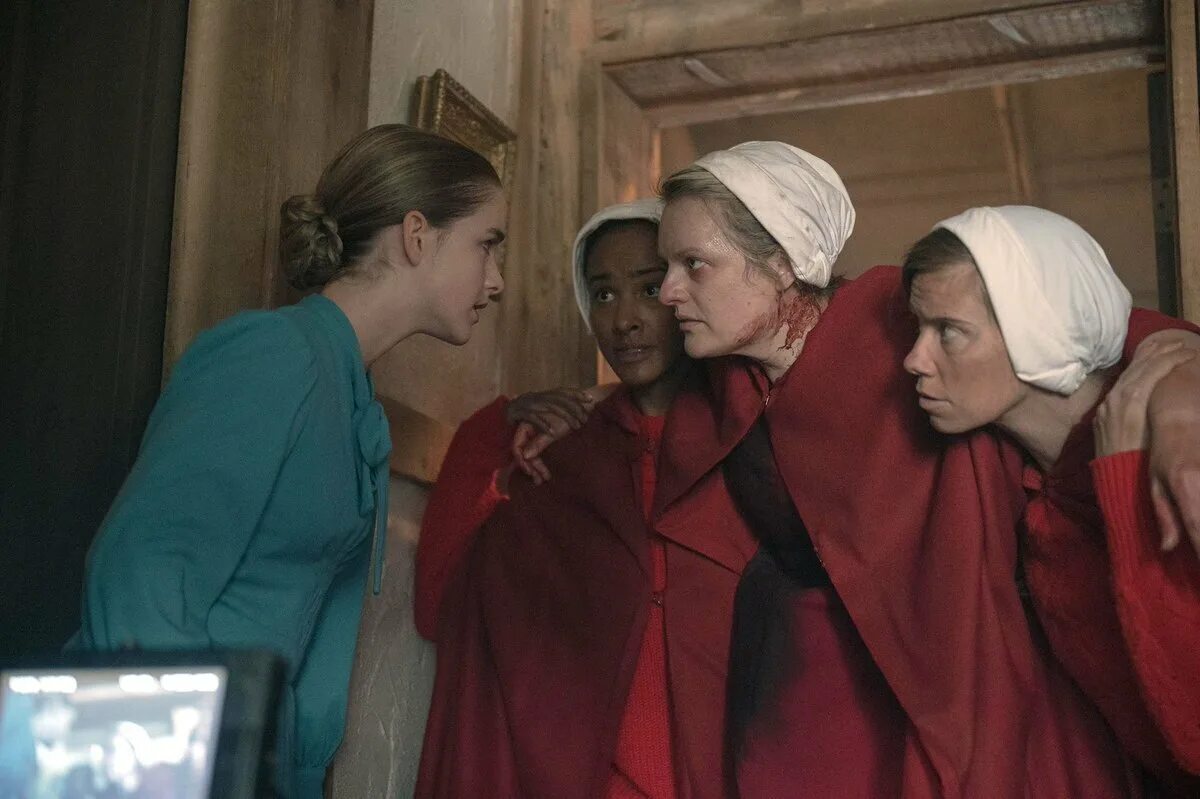 Рассказ служанки 2017. МАККЕННА Грейс рассказ служанки. Handmaid s tale