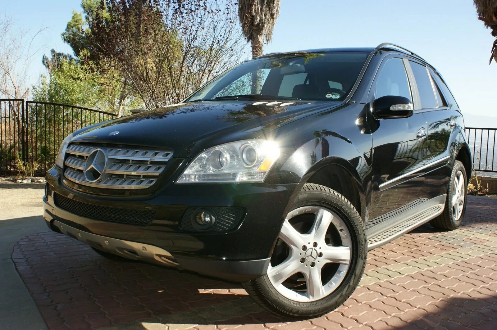 Мл 350 видео. Mercedes benz ml 350 2007. мерседес мл 350 2007. mercedes ml 350 2007. мерседес ml 2007.