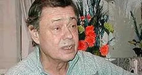 Похож на караченцова