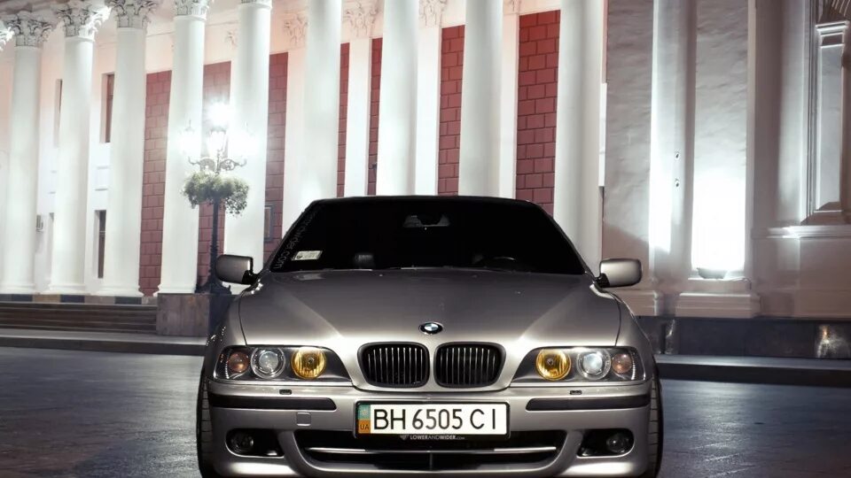 БМВ e39. BMW e39 Yellow. BMW e39 желтая. BMW e39 серая. Свет е34