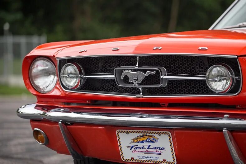 Мустанг фары. Форд Мустанг 1964 красный. Тюнингованный Форд Мустанг 1965. Ford Mustang gt 1964.